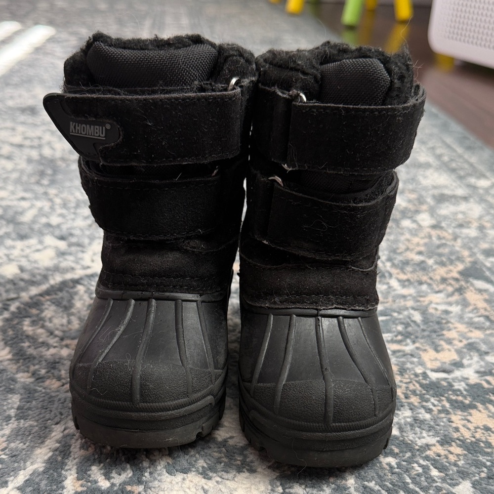 Khombu Black Snow Boots